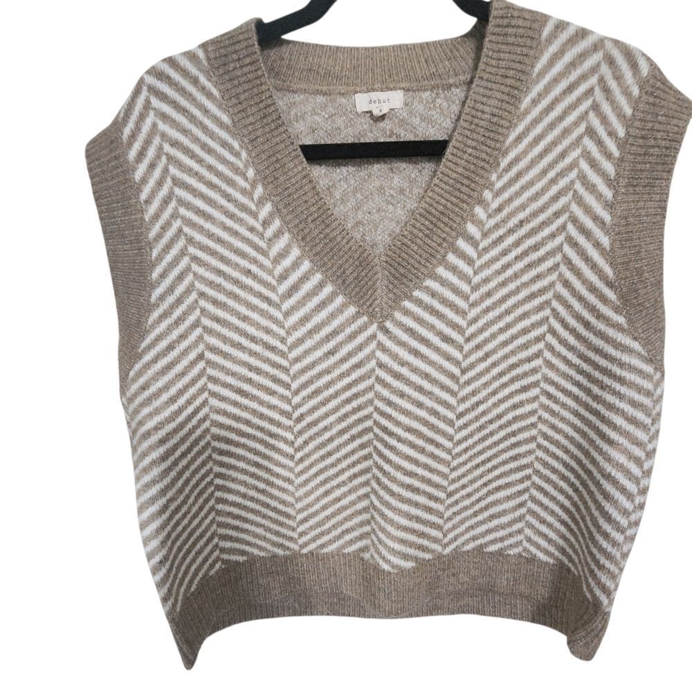 Debut Sweater Vest S Tan White Oversized V-neck Preppy Old Money